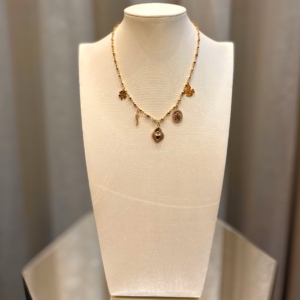 Collier Alva