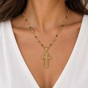 Collier croix filigrame